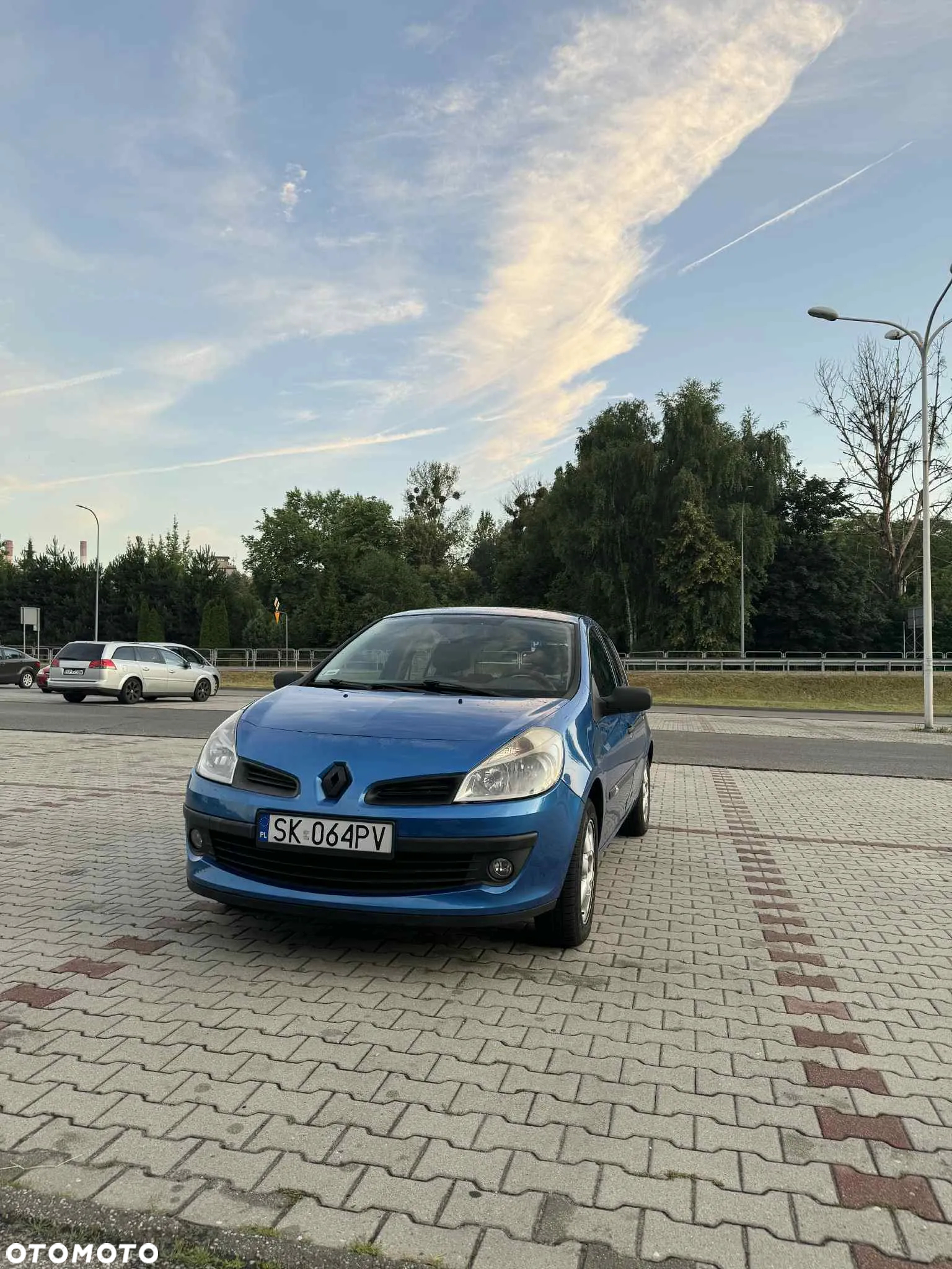 Renault Clio 1.2 16V Alize - 2