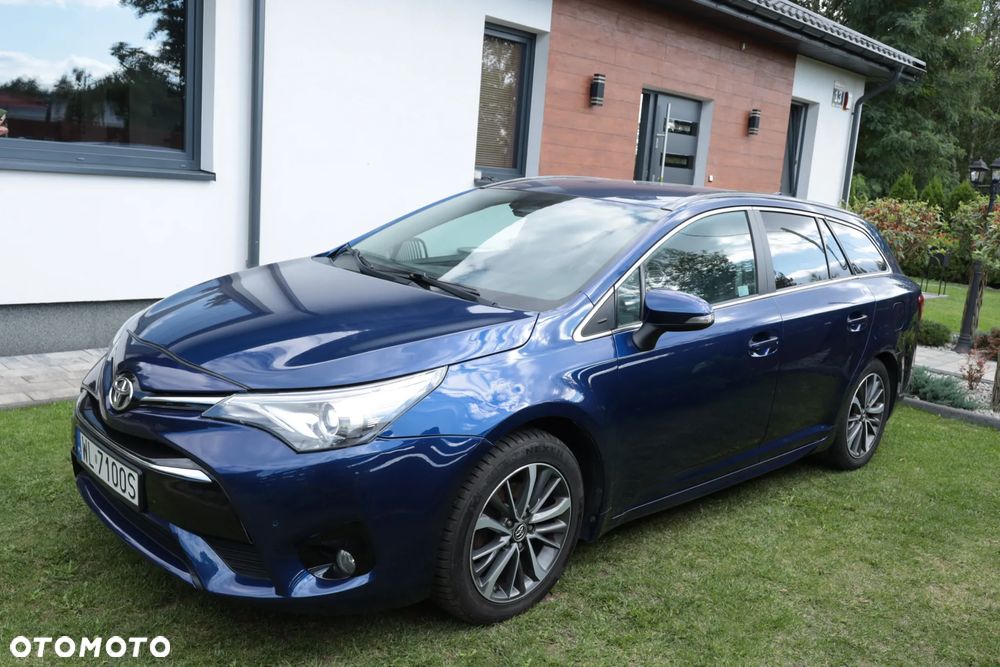 Toyota Avensis 1.8 Prestige - 1