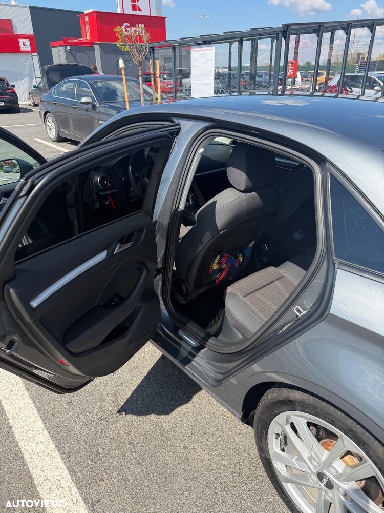 Audi A3 2.0 TDI clean Stronic Ambiente - 18