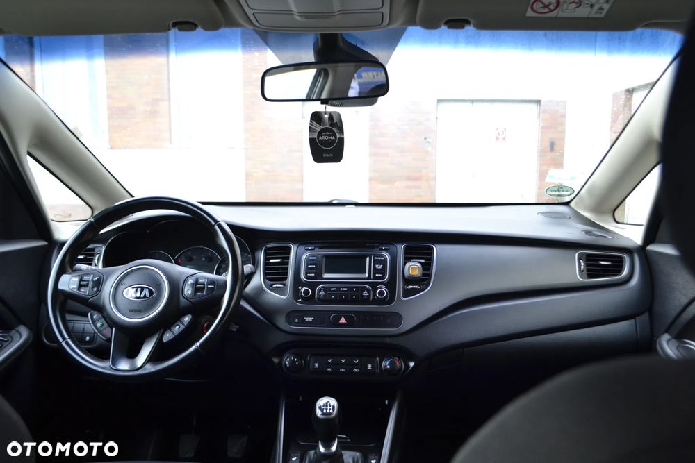 Kia Carens 1.6 GDI L - 21