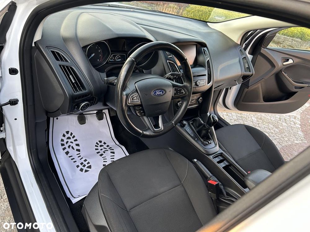 Ford Focus - 27