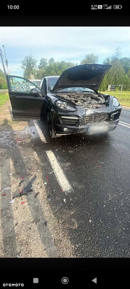 Porsche Cayenne - 1