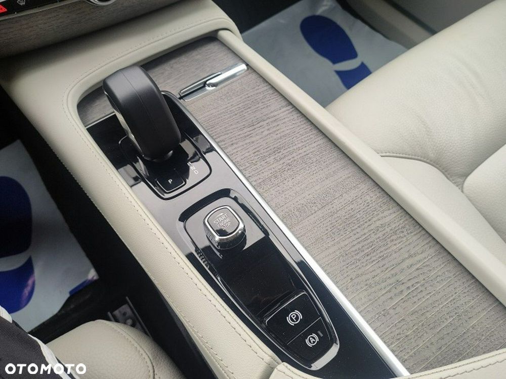 Volvo XC 90 - 34