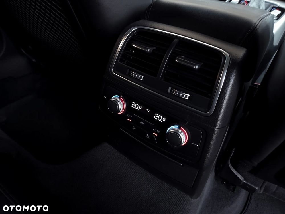 Audi A6 Avant 2.0 TDI Ultra S tronic - 24