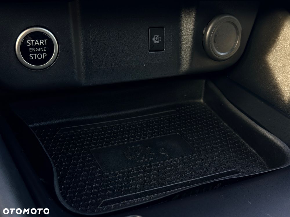 Nissan Qashqai 1.3 DIG-T MHEV Xtronic N-Connecta - 17