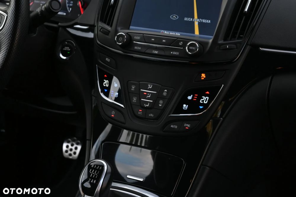 Opel Insignia 2.0 ECOTEC DI Turbo ecoFLEX Business Innovation - 26