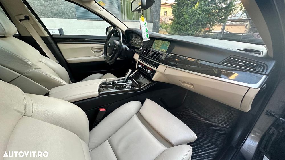 BMW Seria 5 525d xDrive Sport-Aut. - 16