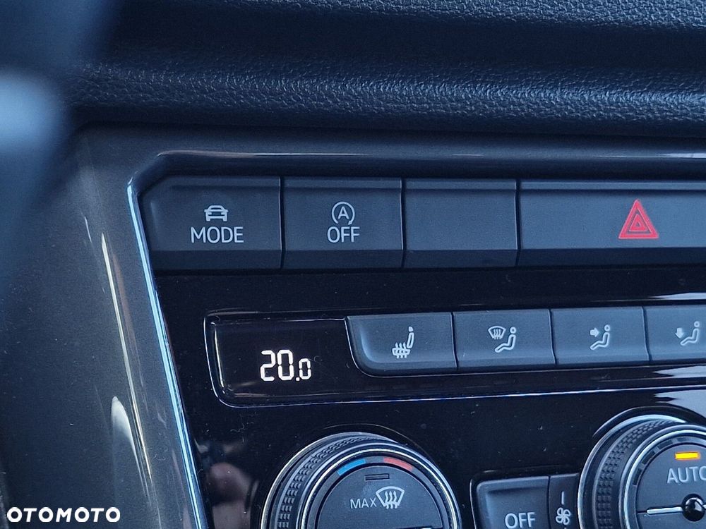 Volkswagen T-Roc 1.5 TSI ACT Premium - 28