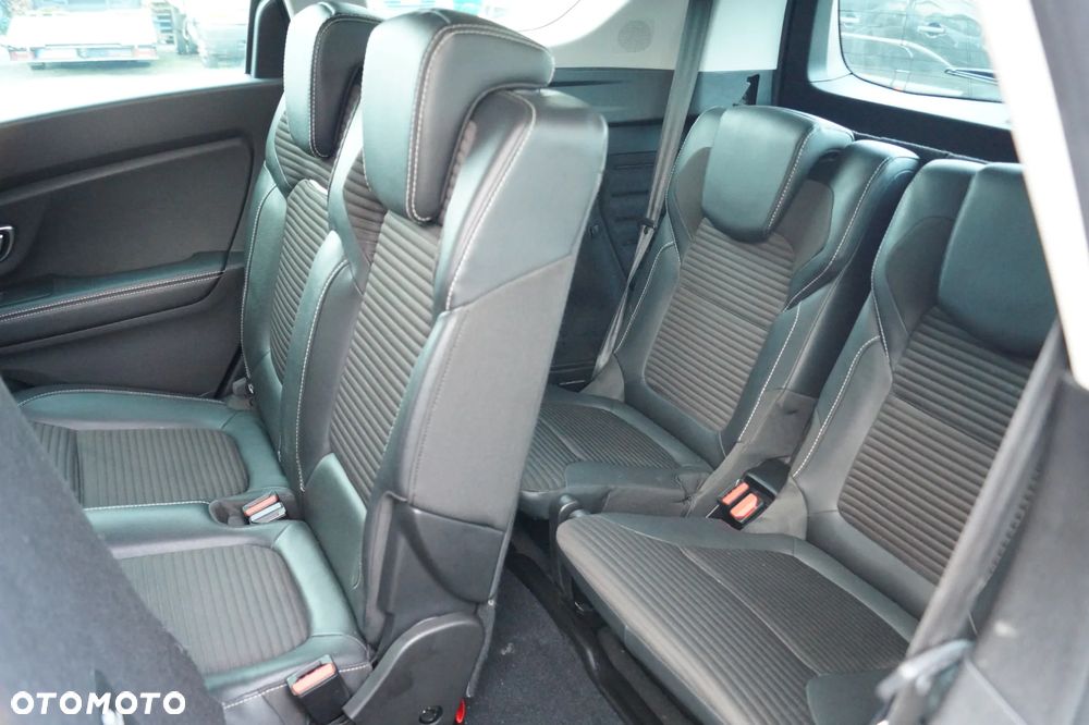 Renault Grand Scenic - 25
