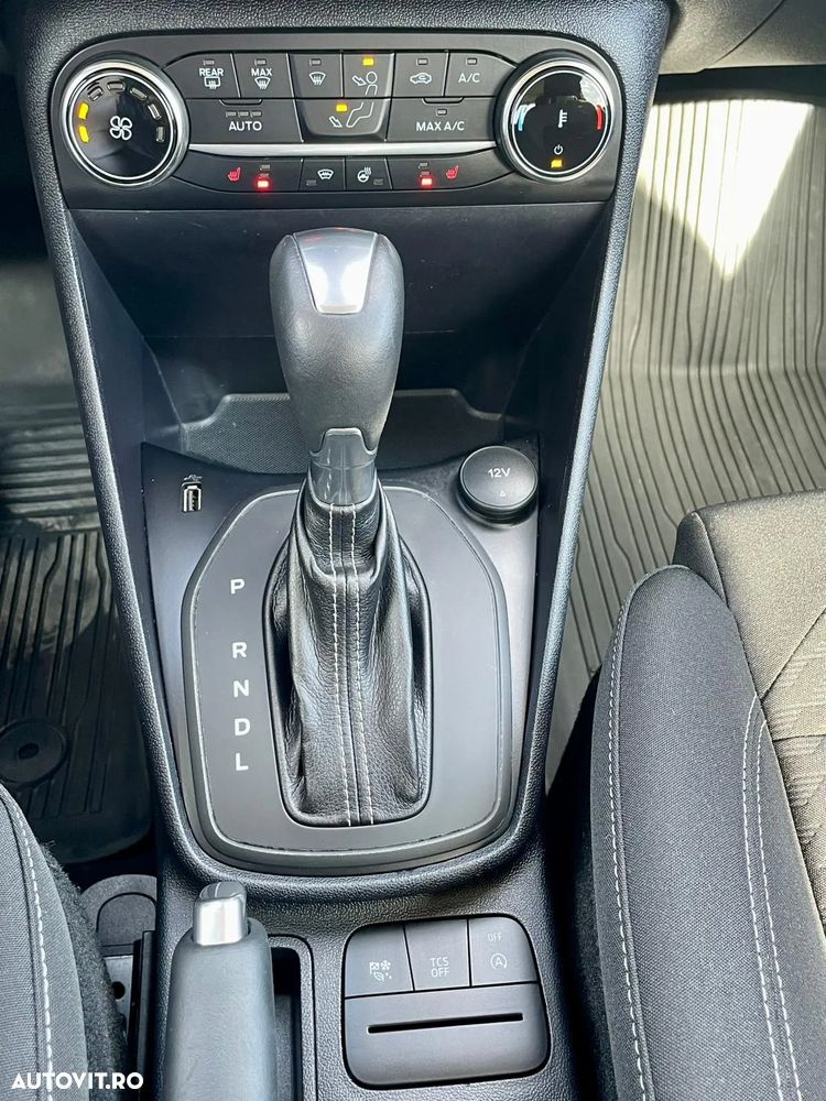 Ford Fiesta 1.0 EcoBoost 7DCT mHEV Titanium - 11