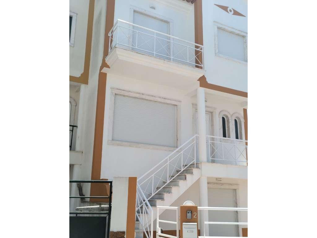 Moradia Ericeira de gaveto completamente remodelada e pronta a habi... - Grande imagem: 4/60