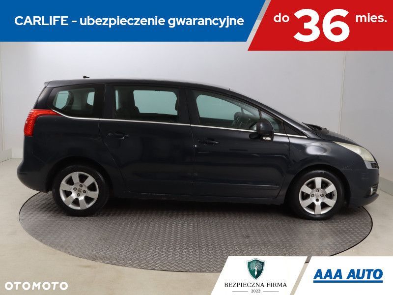 Peugeot 5008 - 8