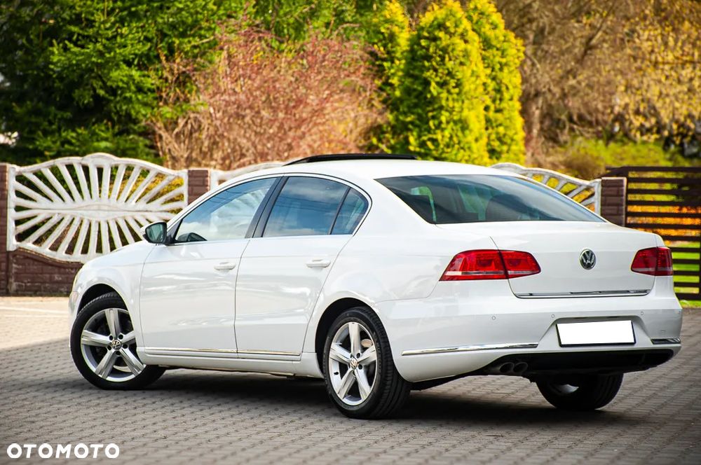 Volkswagen Passat 2.0 Blue TDI SCR Highline - 13