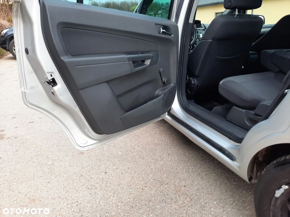 Opel Zafira 1.7 CDTI ecoFLEX Family - 24
