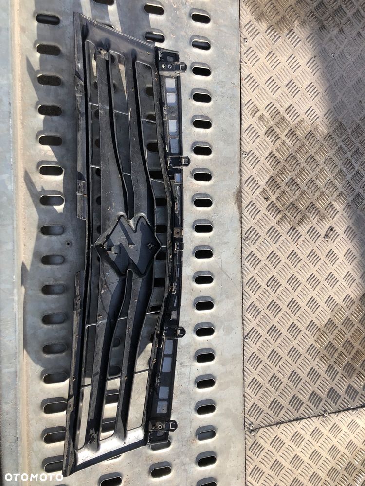 Grill Atrapa Suzuki Vitara II 12-15r 72111-77AK !!! - 4