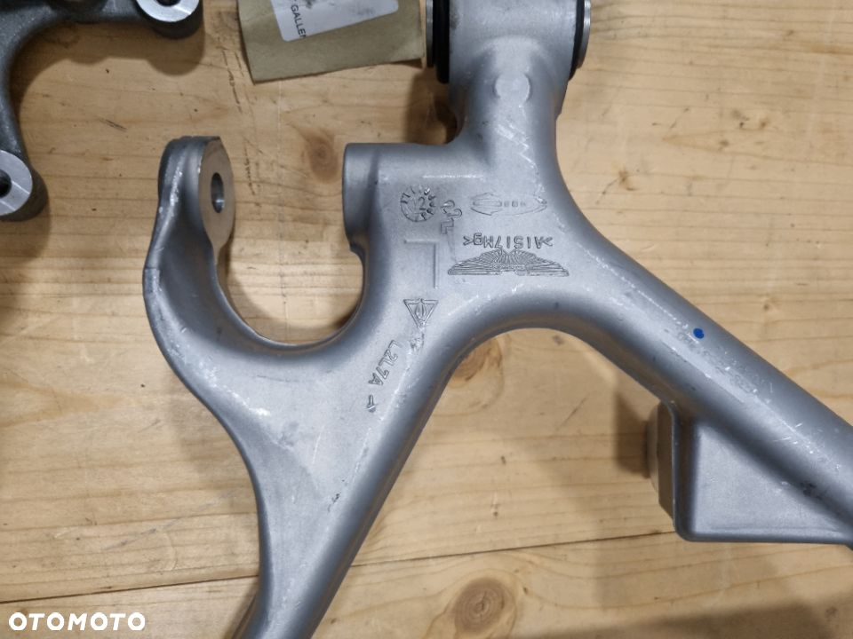 Aston Martin Vantage V8 V12 DB9 BDS Wahacz Zawieszenie zwrotnica tył - 5