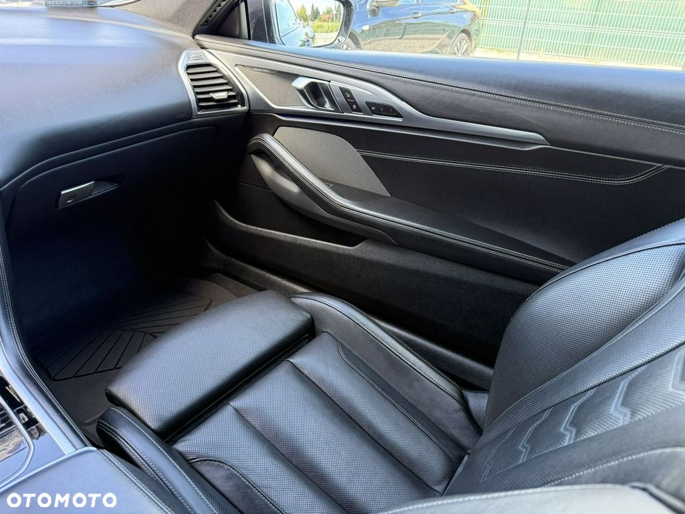 BMW Seria 8 840i xDrive - 13