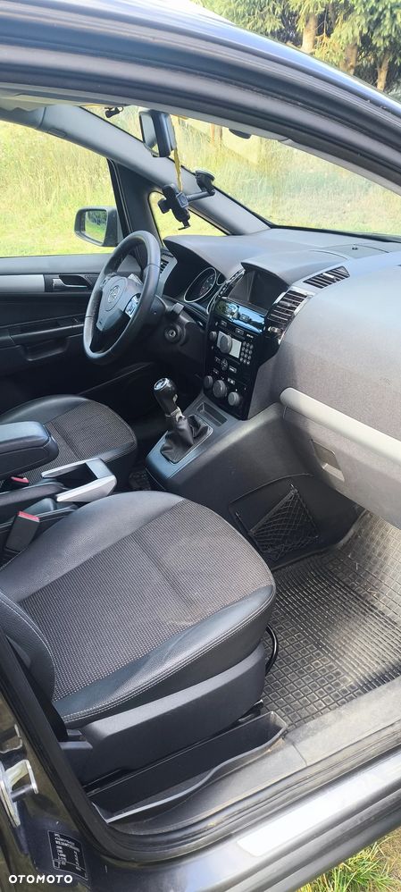 Opel Zafira 1.8 Cosmo - 13