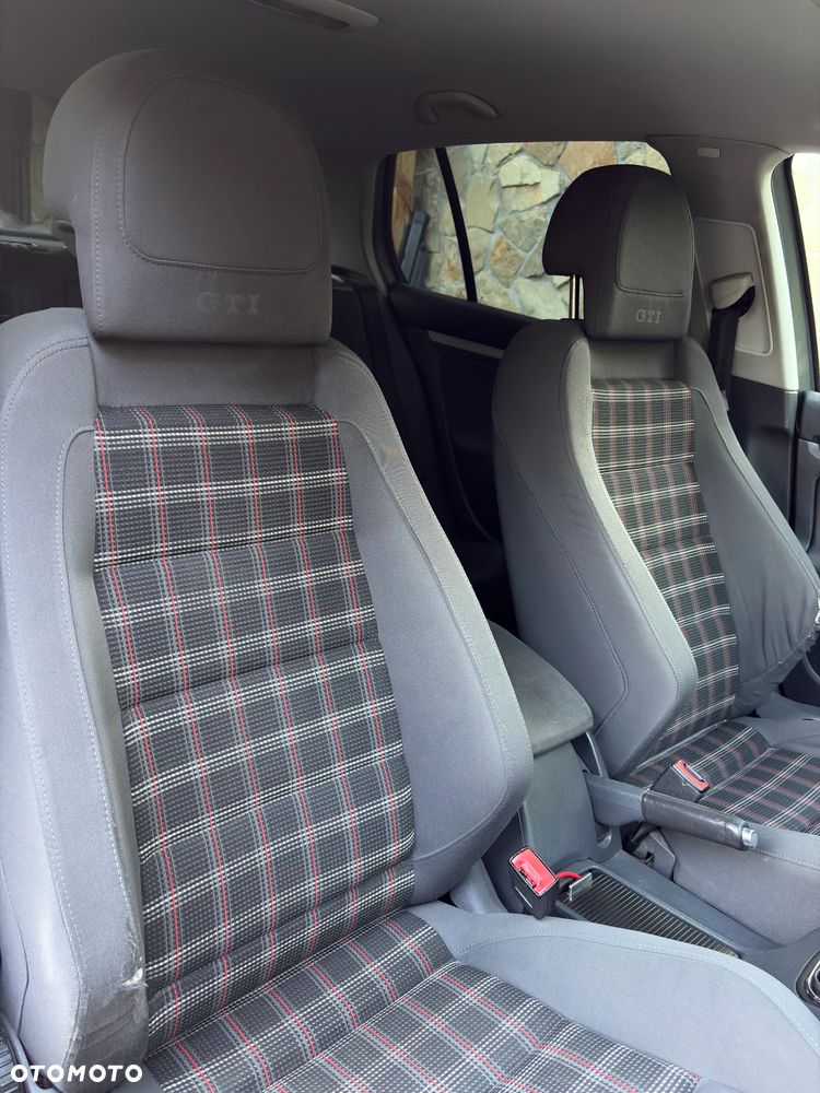 Volkswagen Golf 1.9 TDI Sportline - 11