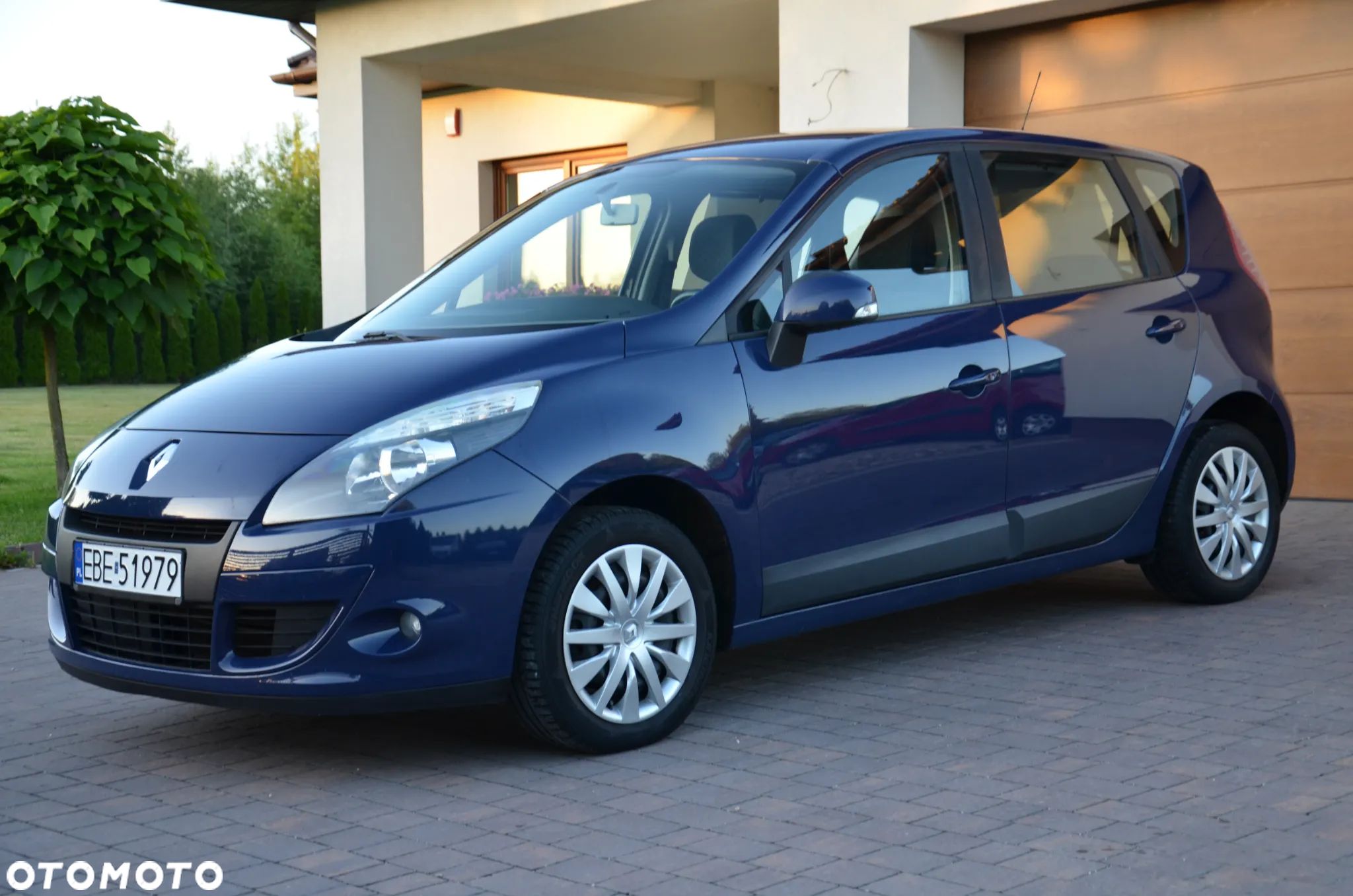Renault Scenic 1.6 16V 110 Authentique - 1