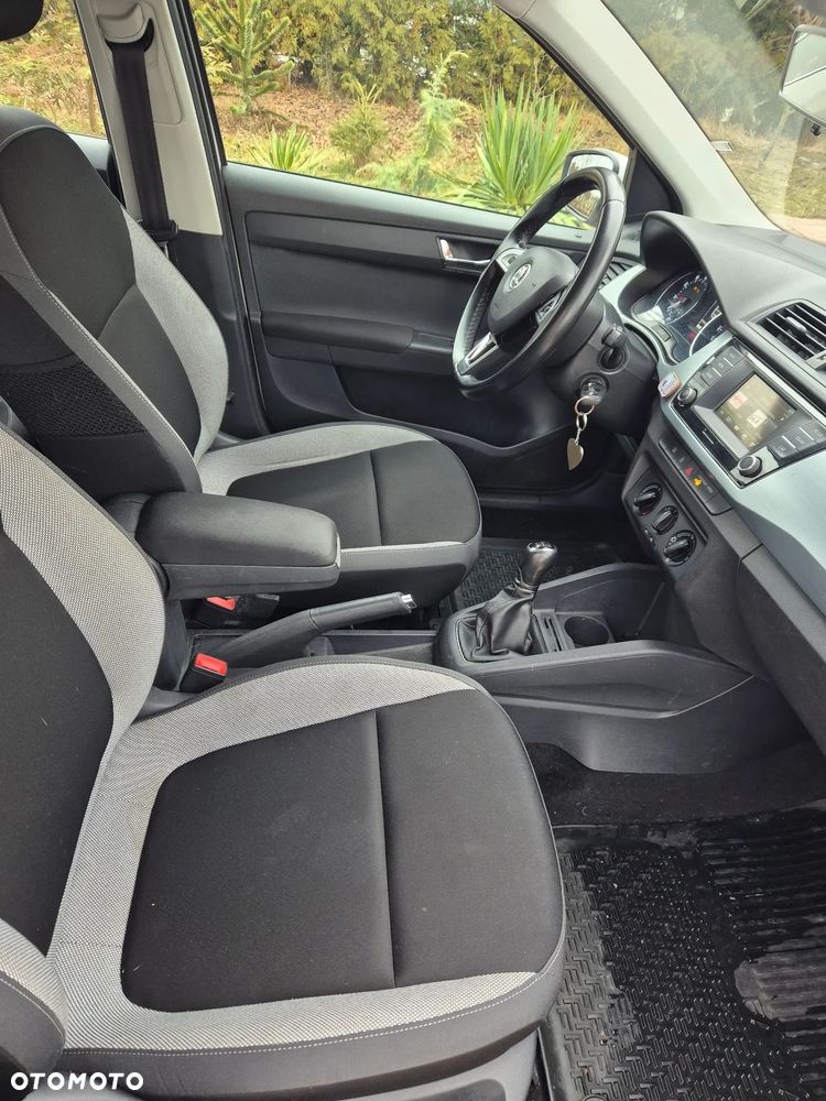 Skoda Fabia 1.2 TSI Active - 10