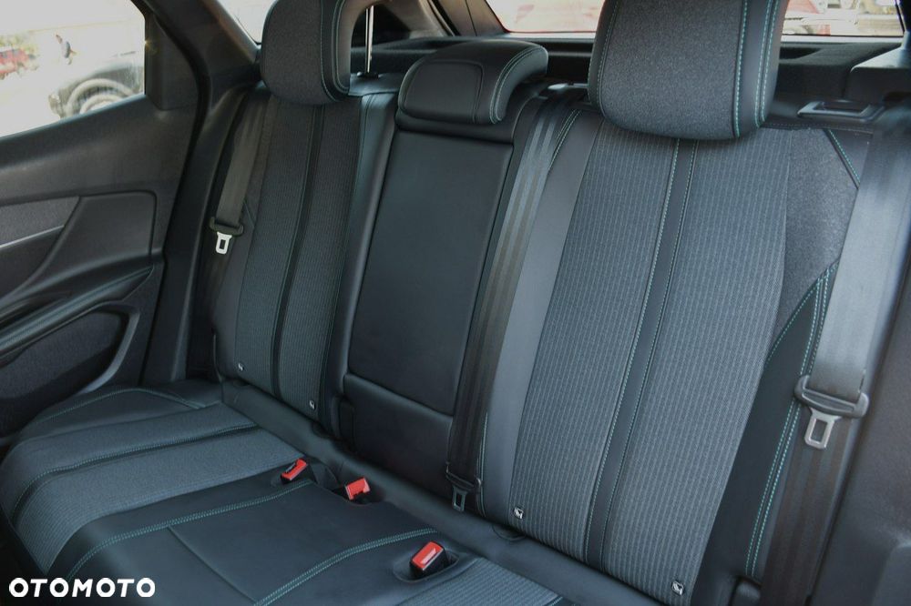 Peugeot 3008 1.6 PureTech Hybrid PHEV Allure Pack S&S EAT8 - 18