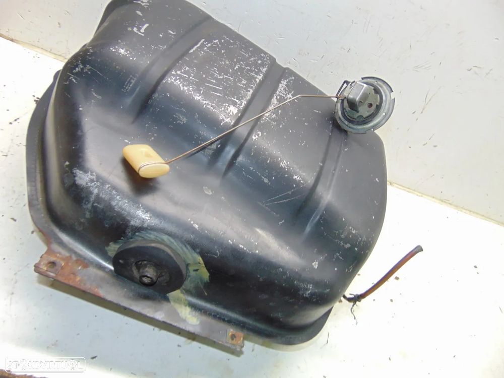 Ford Escort MK1 depósito gasolina - 11