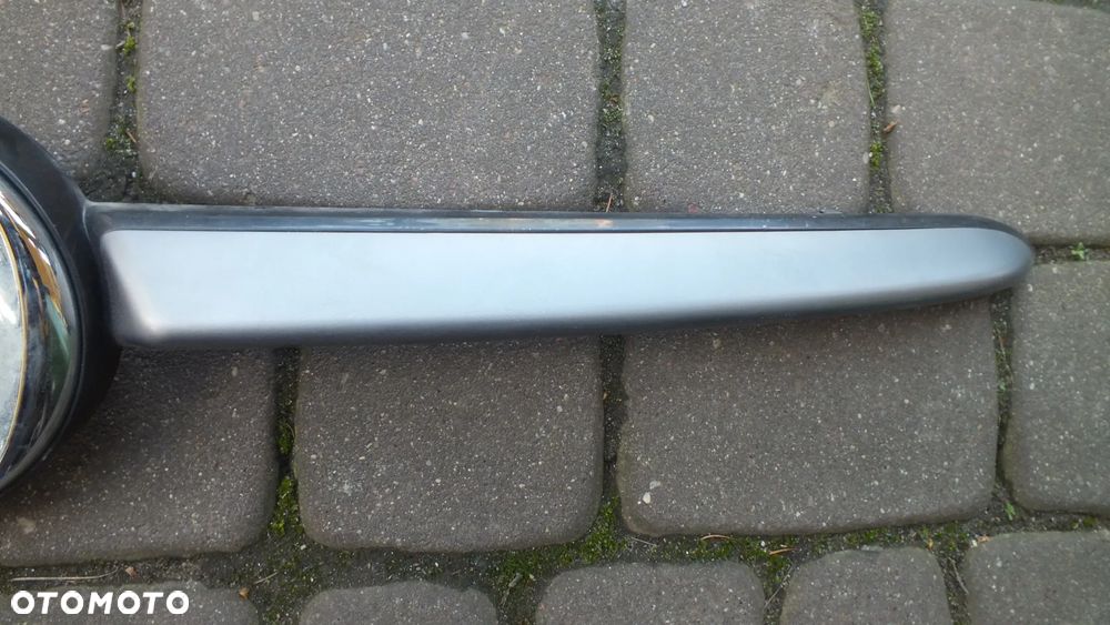 Atrapa zderzaka logo Fiat 500 L - 4