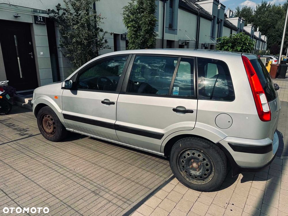 Ford Fusion - 3