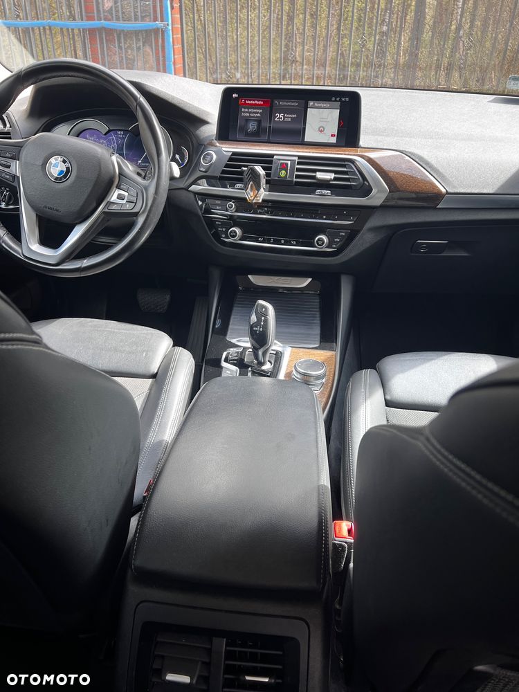 BMW X3 xDrive20d - 9