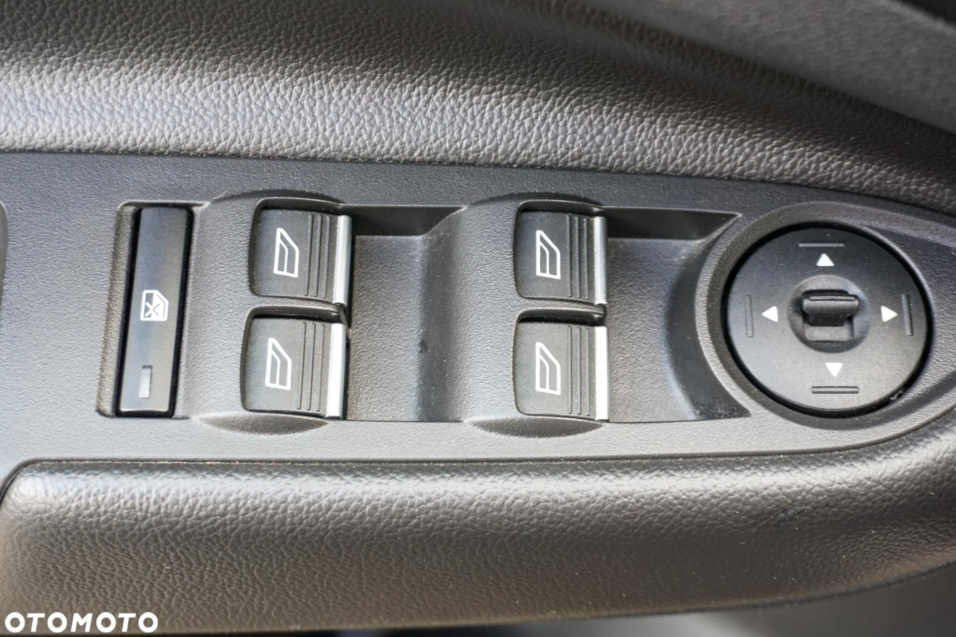 Ford Kuga - 27