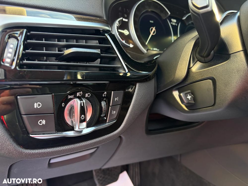 BMW Seria 5 520d xDrive Touring Aut. Luxury Line - 20