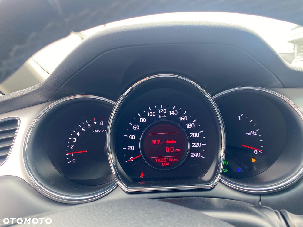 Kia Ceed - 4