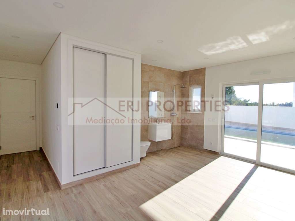 Excelente Moradia T4 a 1,8Km da Praia da Altura - Grande imagem: 2/46