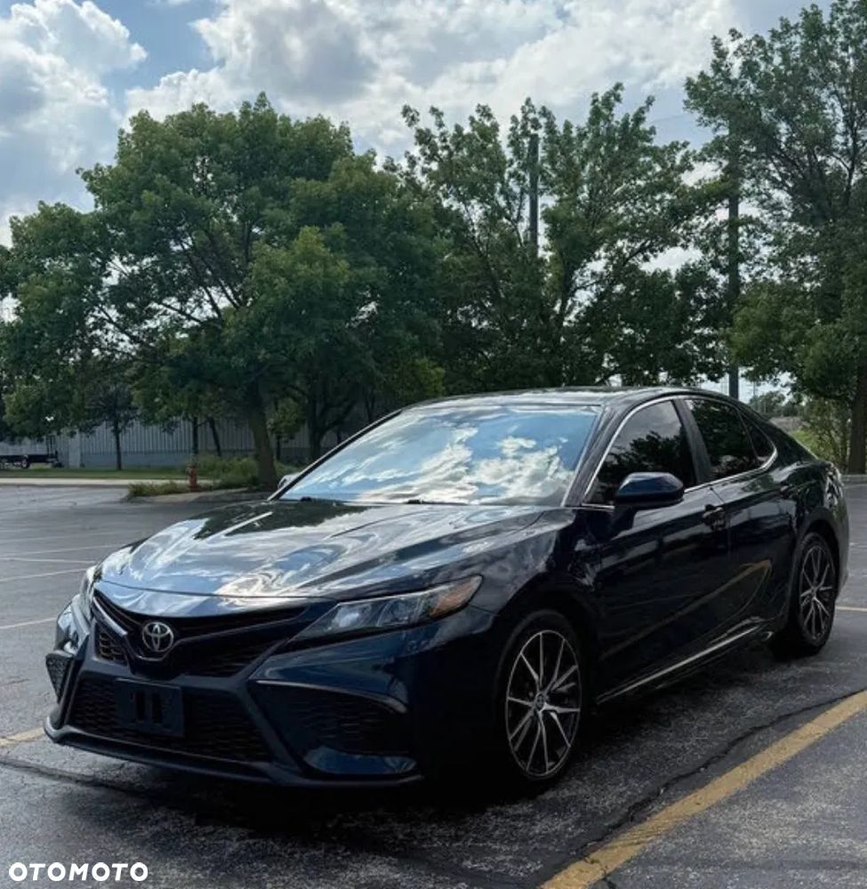 Toyota Camry - 2