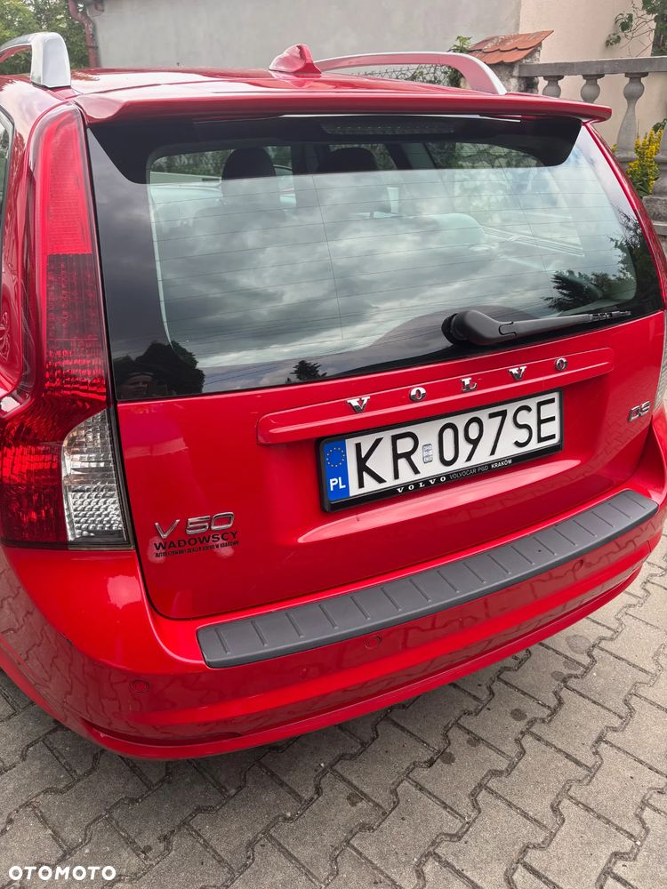 Volvo V50 D3 R-Design - 3