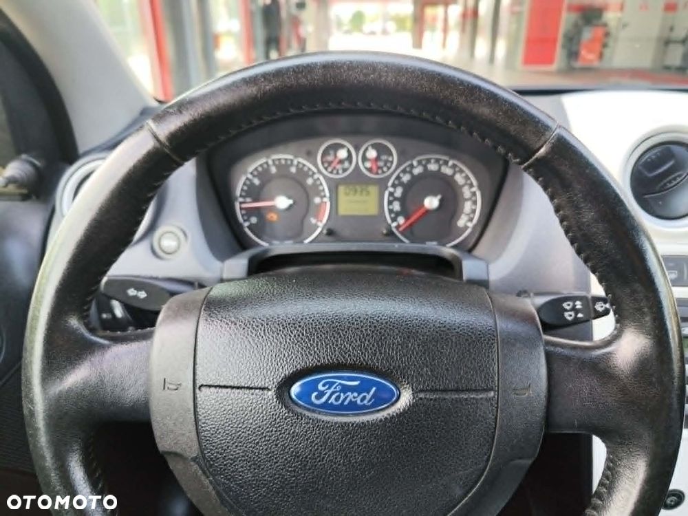 Ford Fiesta 1.3 Ambiente - 27