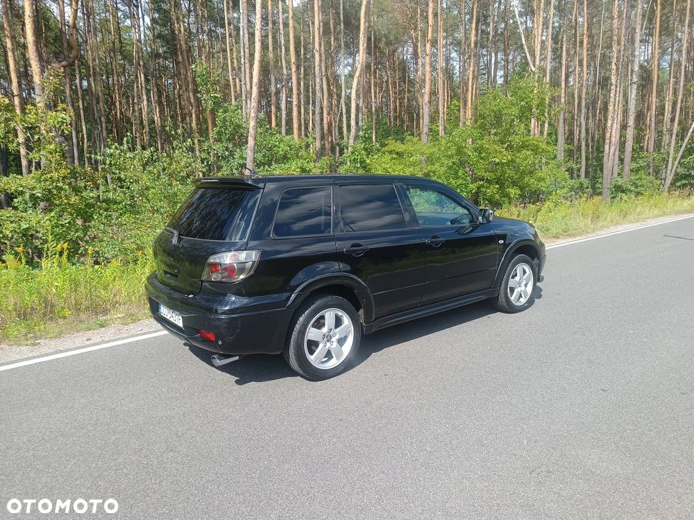 Mitsubishi Outlander 2.0 Turbo 4WD - 8