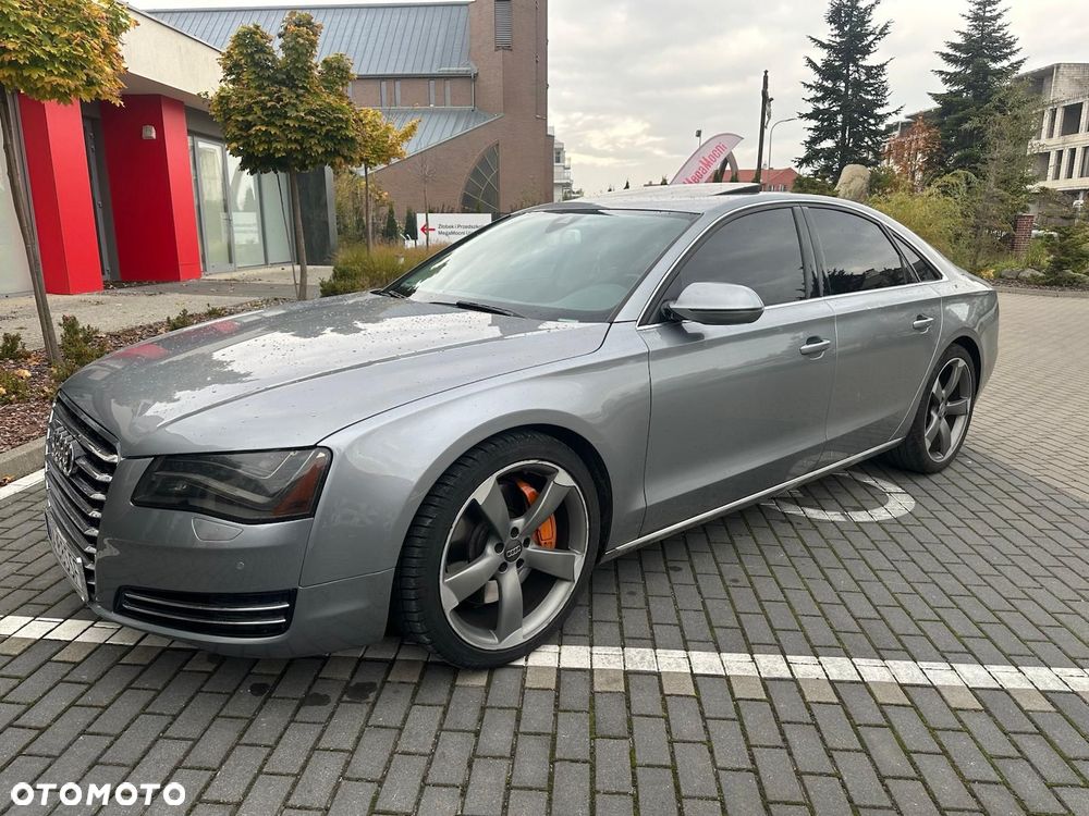 Audi A8 4.2 FSI Quattro - 1