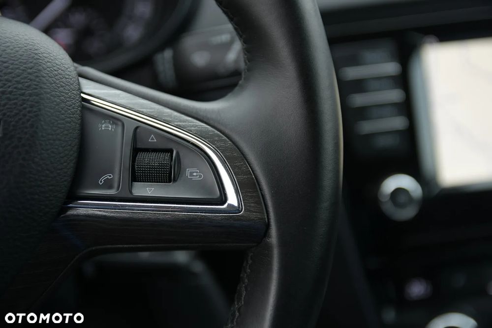 Skoda Octavia 2.0 TDI 4x4 DSG Scout - 35