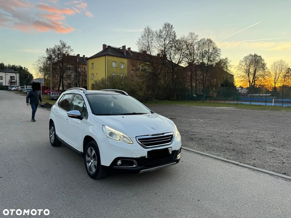 Peugeot 2008 82 VTI Allure - 2