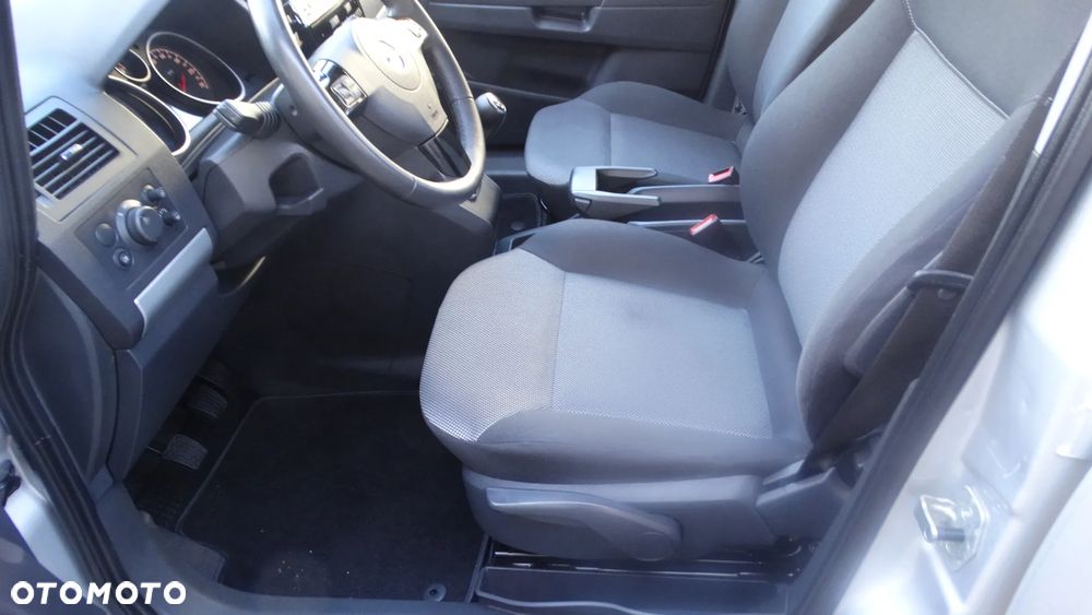 Opel Zafira 1.8 Essentia - 13