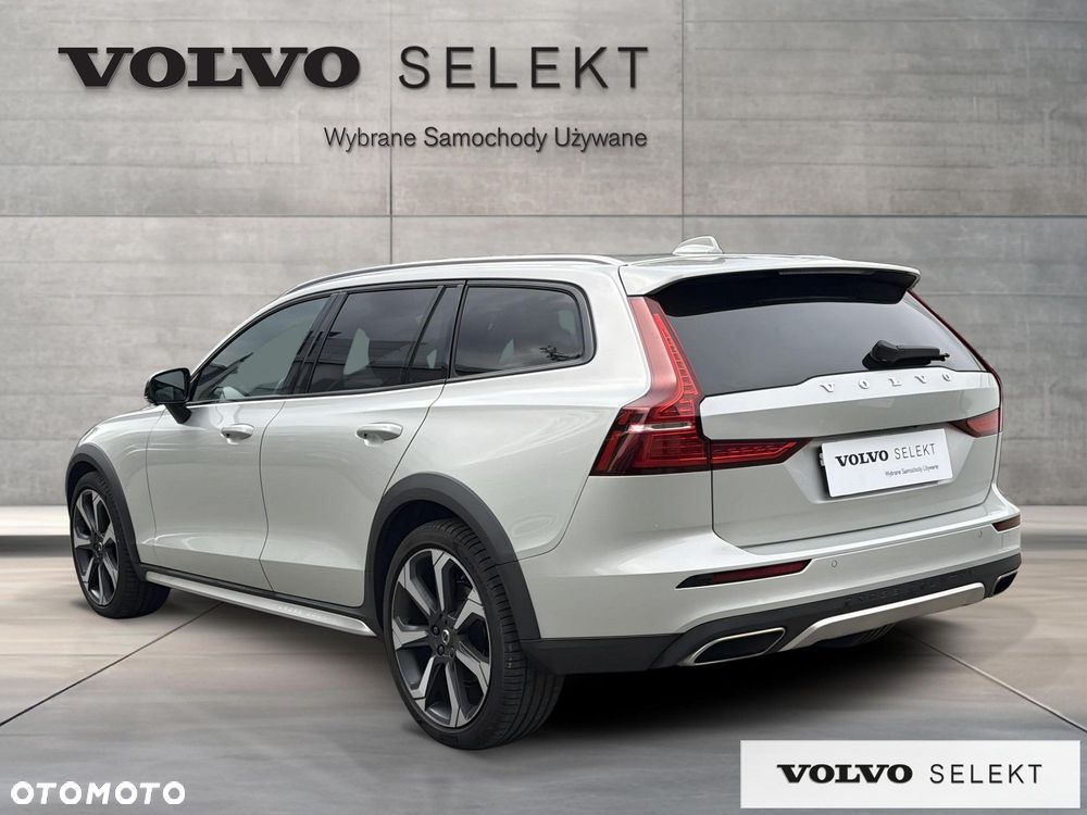 Volvo V60 Cross Country - 7