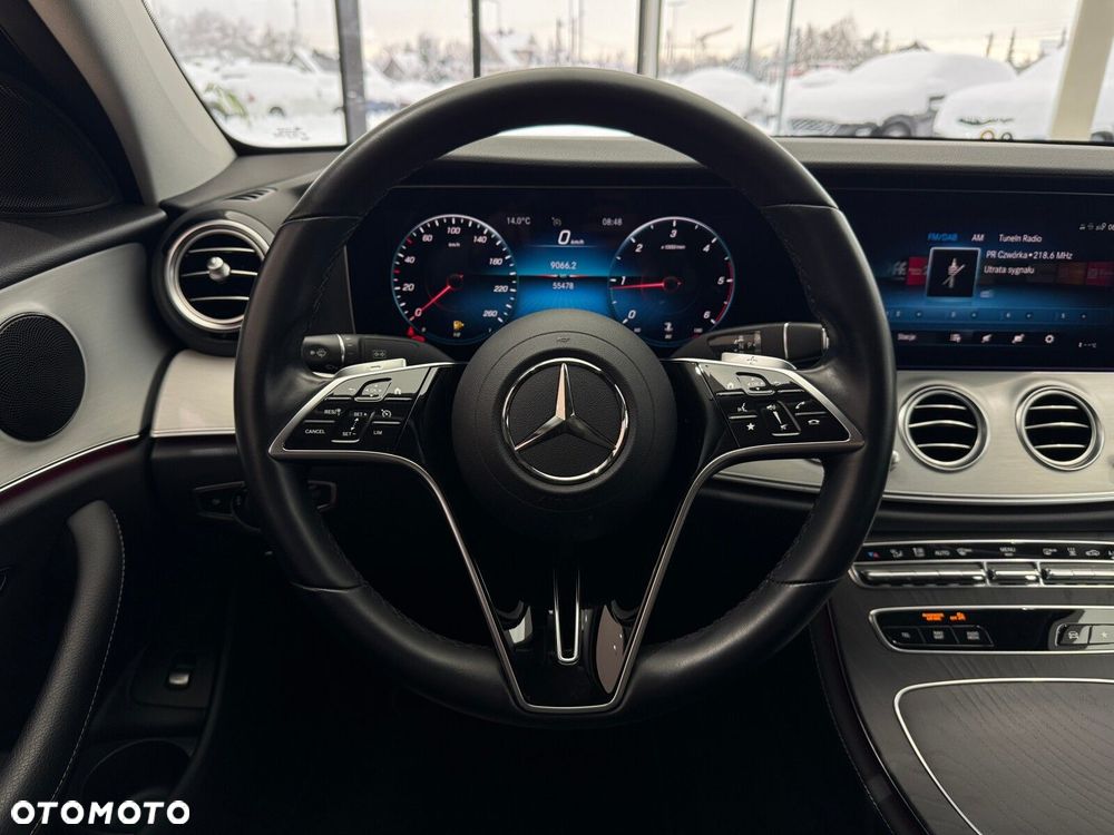 Mercedes-Benz Klasa E 220 d 4-Matic AMG/Avantgarde - 15