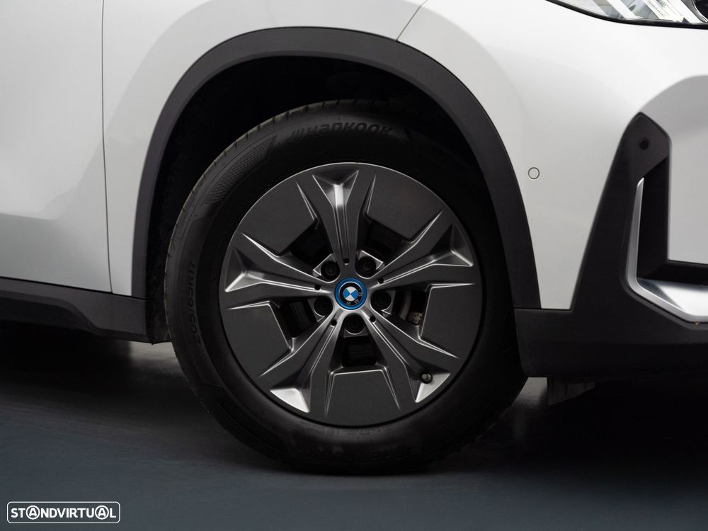BMW iX1 xDrive30 - 9