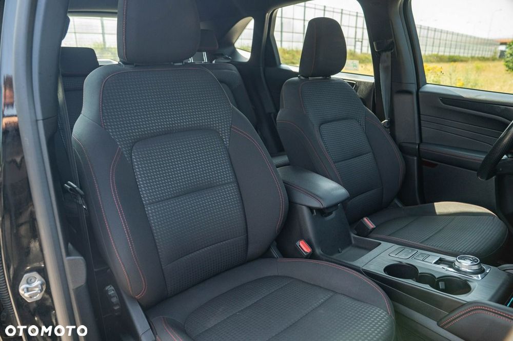Ford Kuga - 27