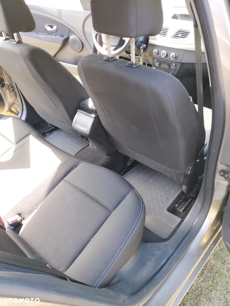 Renault Megane 1.6 16V Generation - 13