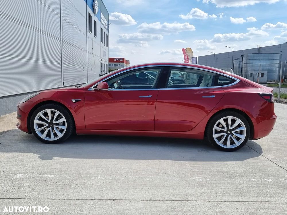 Tesla Model 3 - 36
