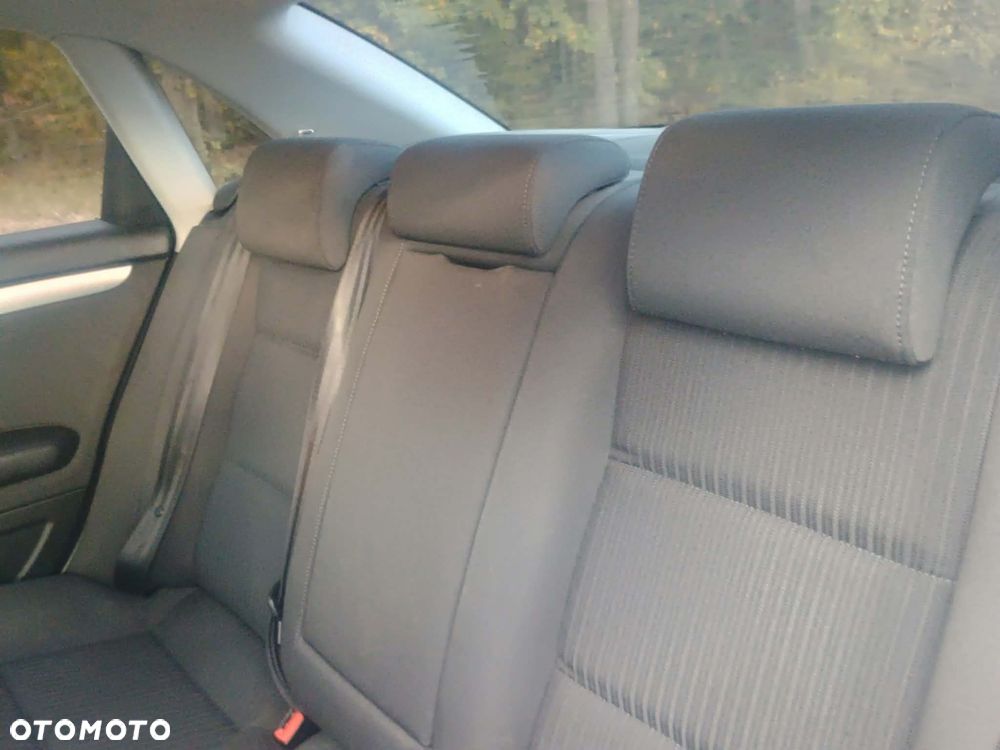 Audi A4 Limousine - 9
