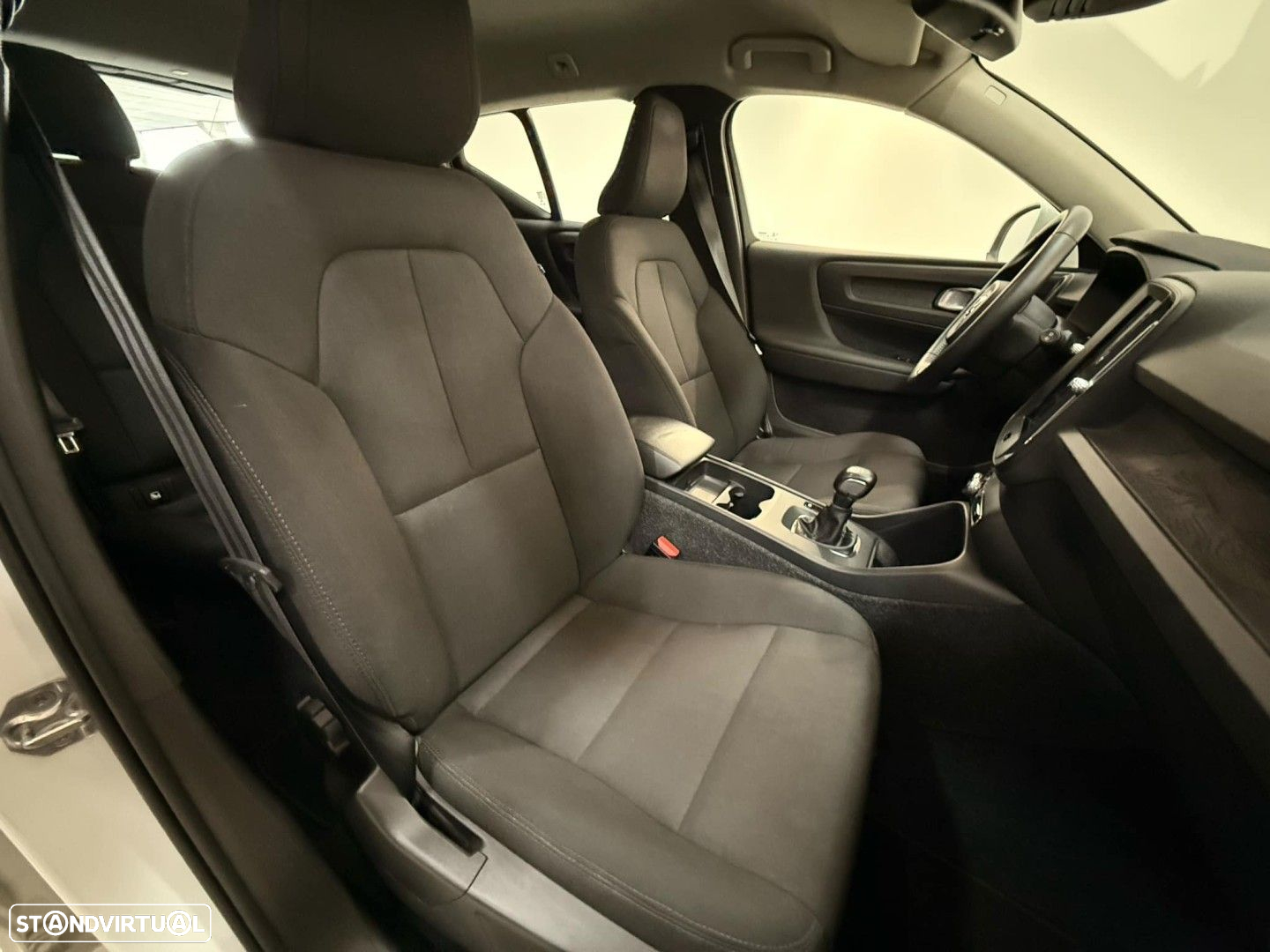 Volvo XC 40 2.0 D3 Momentum - 9
